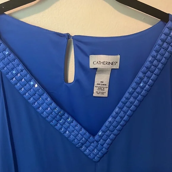 Ladies formal dress - Picture 4 of 6